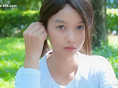 chinese model posing nude.60